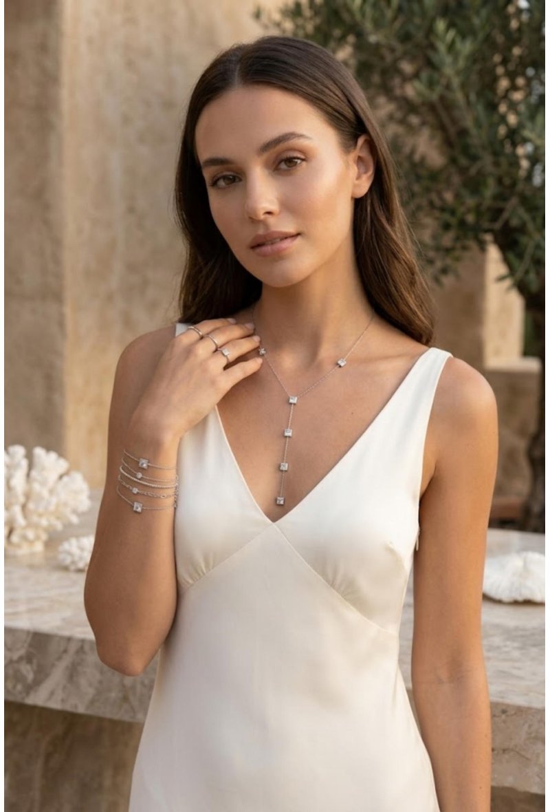 Collier Alina