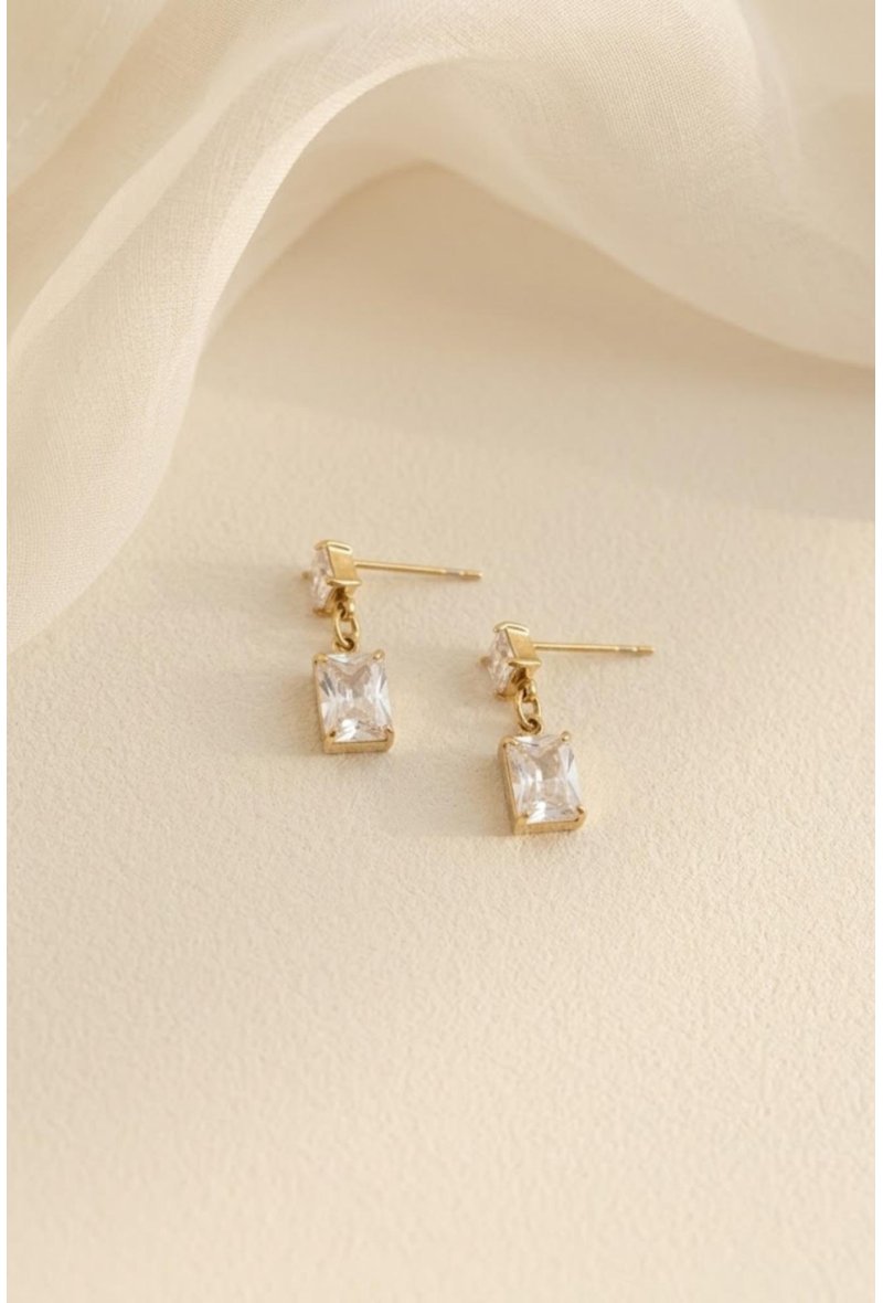 Boucles d’oreilles pendantes à pierre carrée
